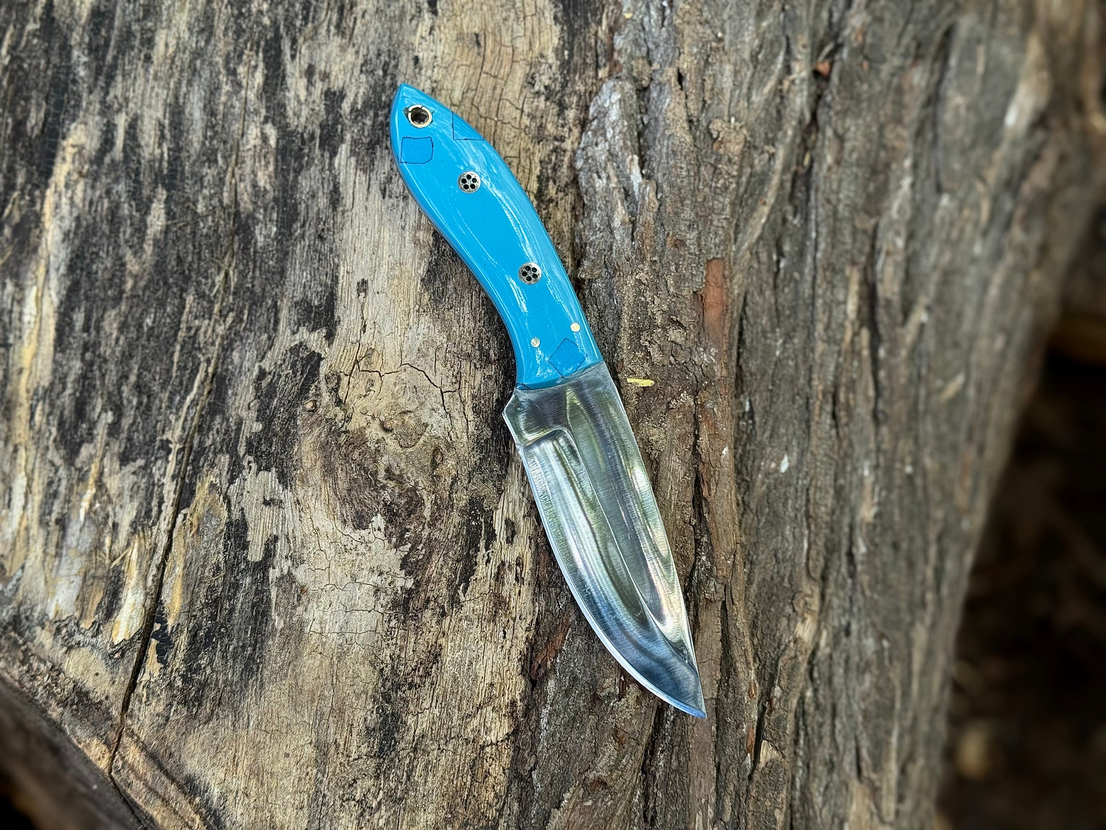 Handmade Skinner Turquoise Resin