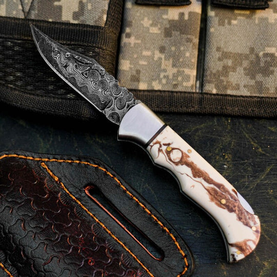 Damascus San Mai Pocket Knife with Resin Handle