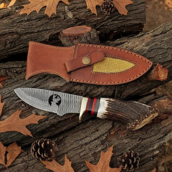 Handmade Damascus Skinner Knife – Stag Antler Handle &amp; Leather Sheath