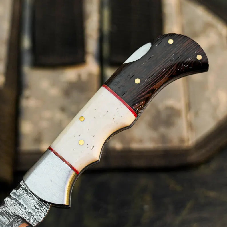 Damascus Folding Hunting Knife with Wenge &amp; Camel Bone Handle