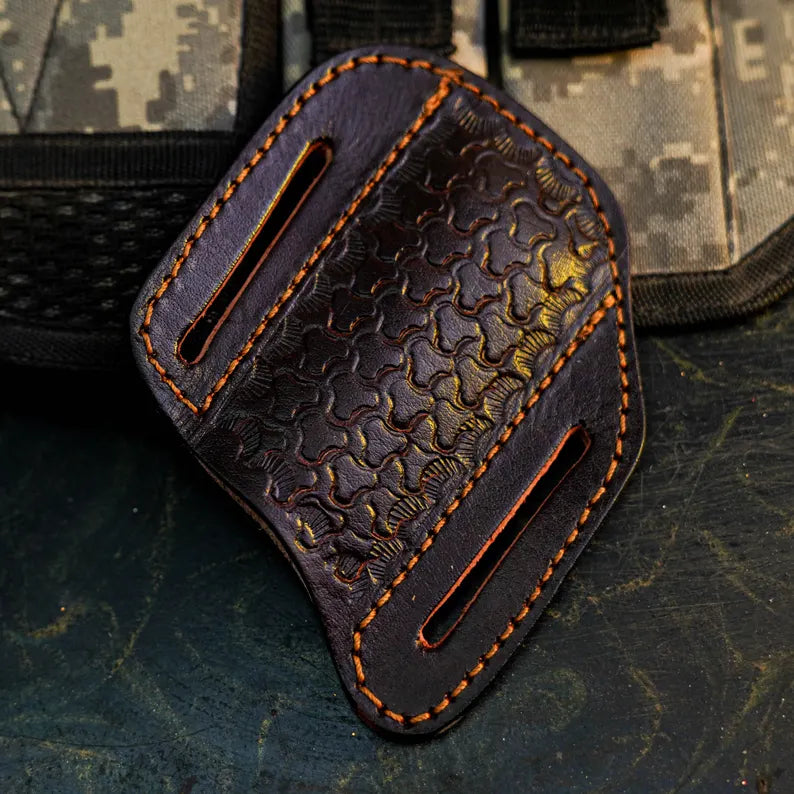 Damascus San Mai Hunting Knife with Wood &amp; Resin Handle