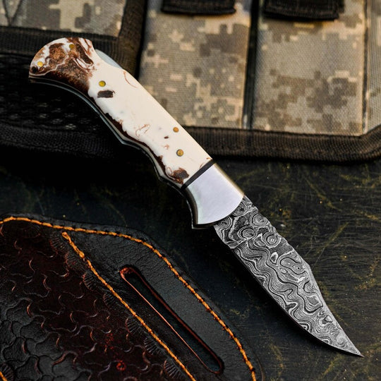Damascus San Mai Pocket Knife with Resin Handle