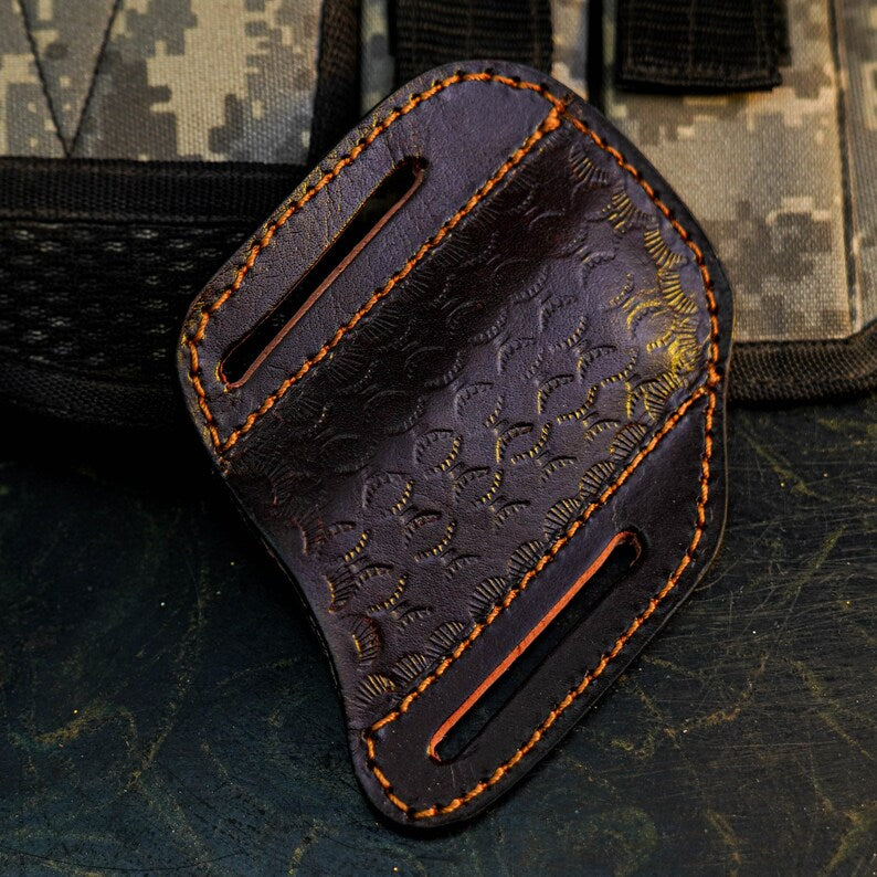 Damascus San Mai Hunting Knife with Resin Handle