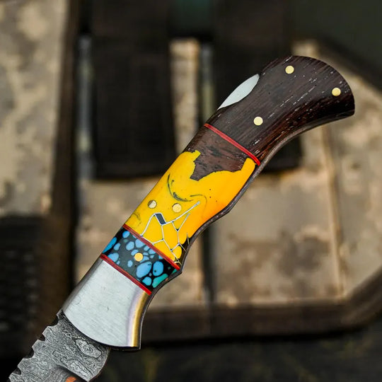Damascus San Mai Hunting Knife with Wenge &amp; Resin Handle
